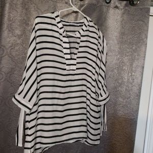 Super cute black and white striped top